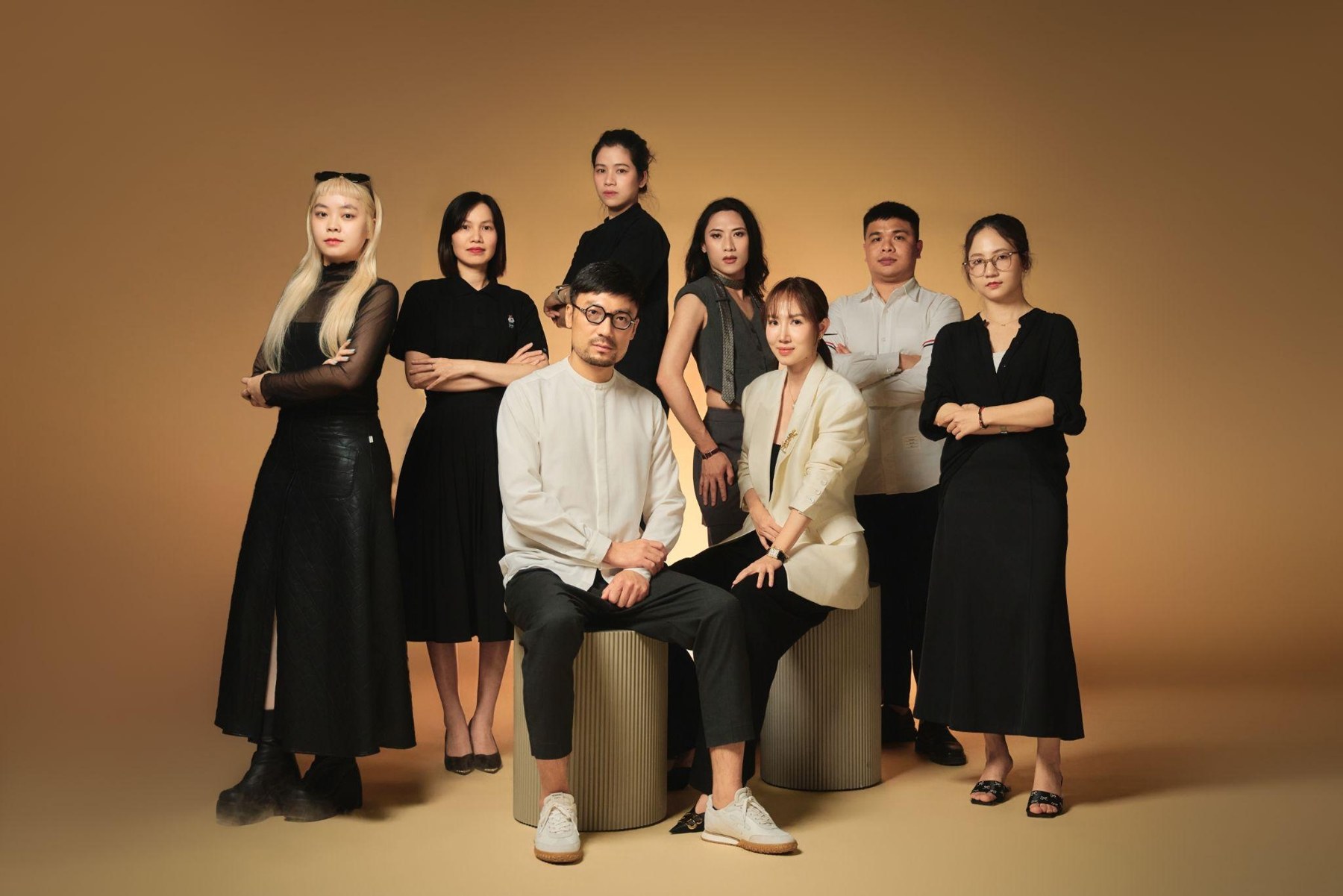 Building a Vietnamese fashion brand with an international vision, together.
