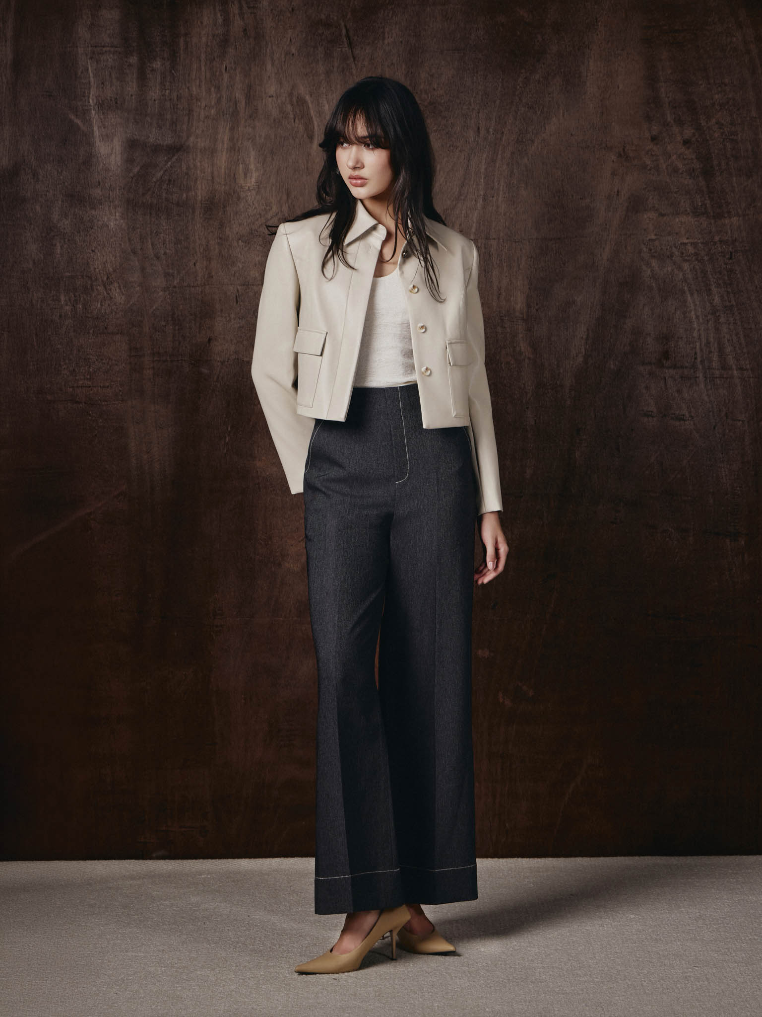 Seamless-Waist Relaxed Straight-Leg Trousers with Contrast Topstitching
